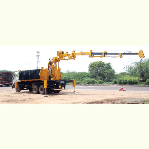 Cranes - Foldable & Straight Telescopic, Truck Mounted